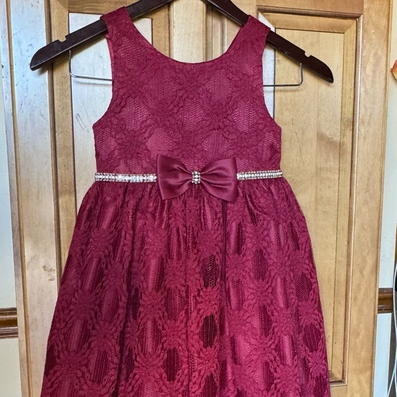 Girl Red Dress Size 6 - Picture 3 of 9